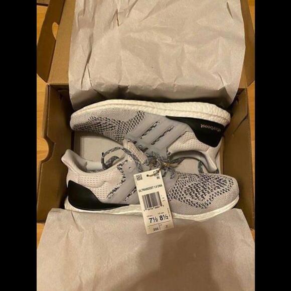 Adidas men ultraboost 1.0 DNA DNA GZ0449 size 9- grey